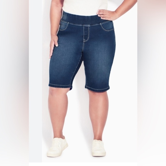 Avenue Denim Pull on Butter Shorts 32W - Picture 1 of 8